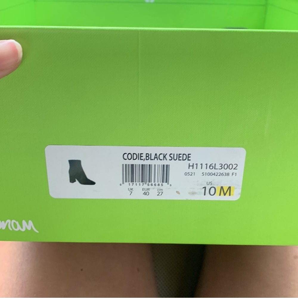 NIB Sam Edelman Black Suede Block Heel Ankle Bootie - Picture 8 of 8